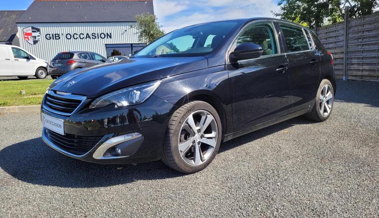 Peugeot 308  - 8 900 €