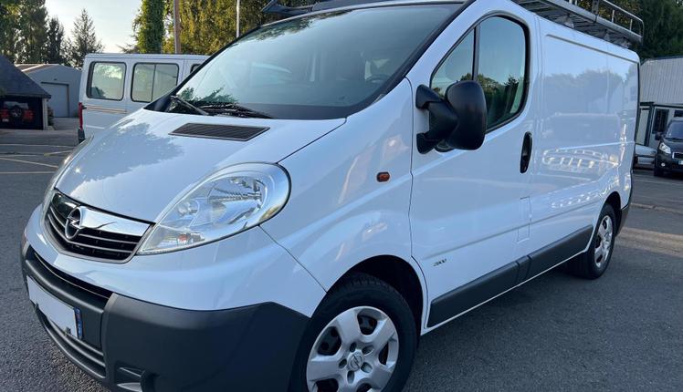 Opel Vivaro fourgon  - 11 990 €
