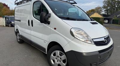 Opel Vivaro fourgon -   FGN F2700 C1 2.0 CDTI 115 - 12 490 €