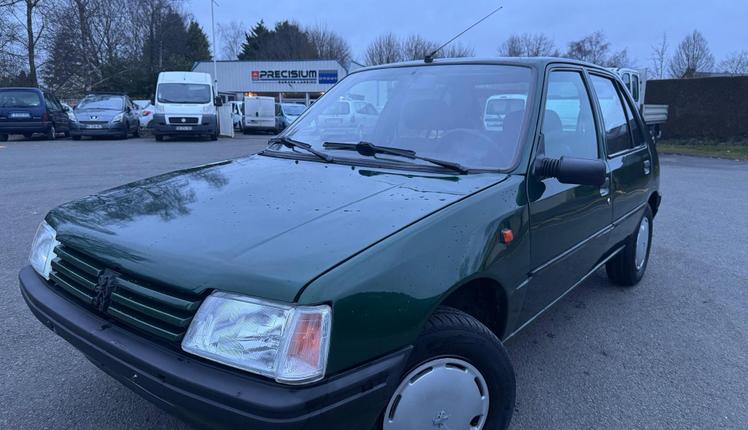Peugeot 205  - 6 990 €