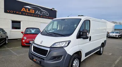 Peugeot Boxer - 330 L1H1 2.0 BLUEHDI 110 PREMIUM PACK - 16 990 €