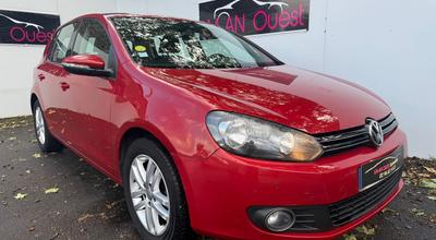 Volkswagen Golf - 1.6 TDI 105CH BLUEMOTION FAP CONFORTLINE 5P - 9 990 €