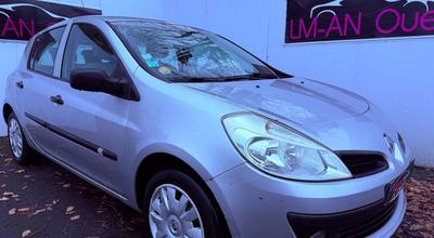 Renault Clio - 1.5 DCI 70CH EXPRESSION 5P - 6 490 €